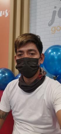 Ymbet , 39, Philippines