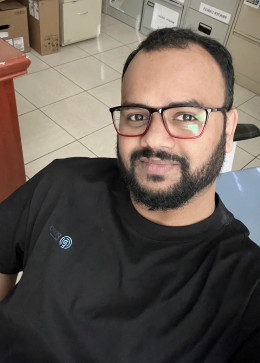 Raj , 28, United Arab Emirates