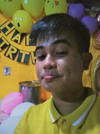 Kenth Ruiz, 24, Philippines