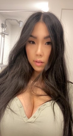 Naomi, 30, United States