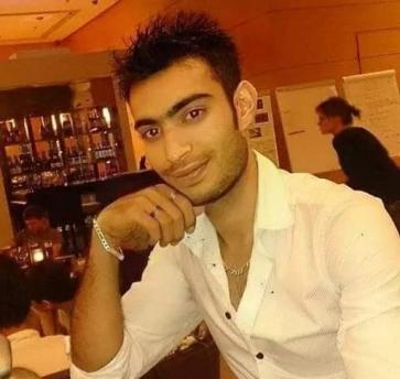 Nikos , 27, Greece