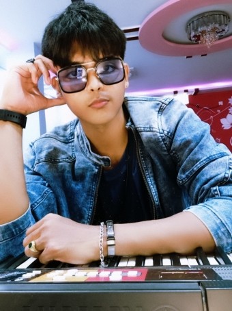 PrinceDL, 20, India