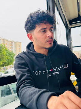 Wissem, 24, France