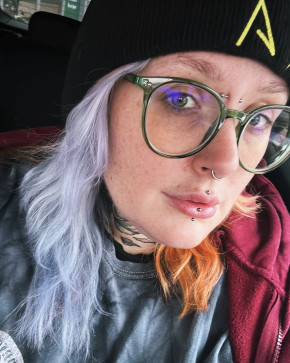 Vi, 36, United Kingdom