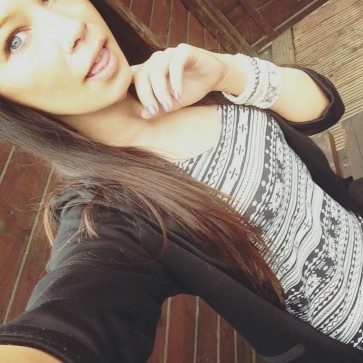 Jess, 21, United Kingdom