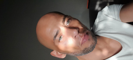RJ Javanees, 27, Netherlands