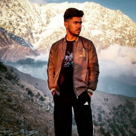 Ash, 20, United Kingdom