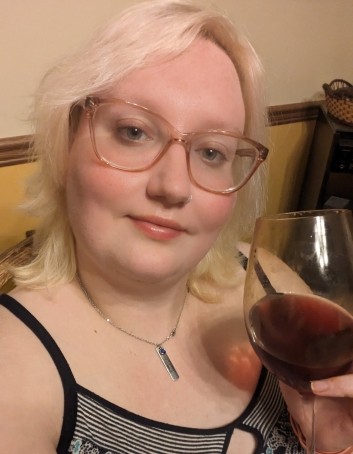 Princess Suzy, 25, United States