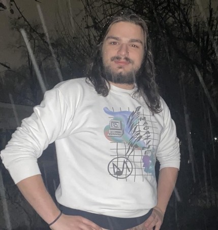Luca, 23, Canada