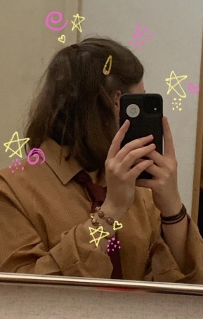 Elle , 18, Australia