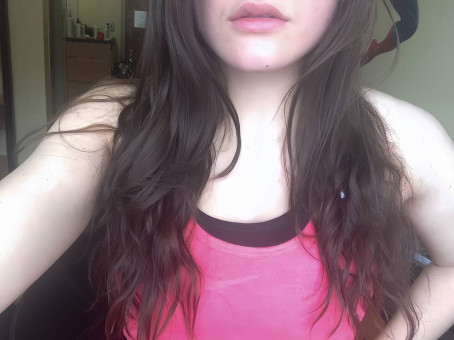 Mia, 21, Australia