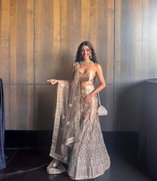 Stellz, 21, Sri Lanka