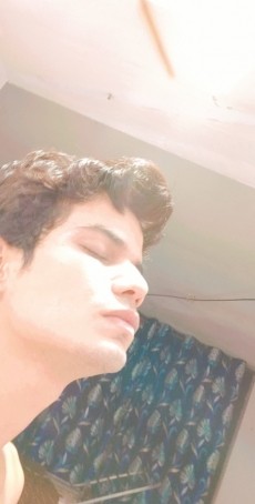 Zac7, 22, India