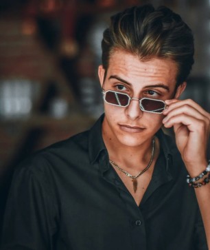 Mixalis, 22, Greece