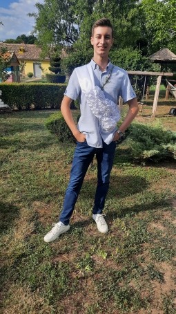Dig, 18, Serbia