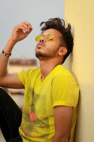 John Snow, 23, India