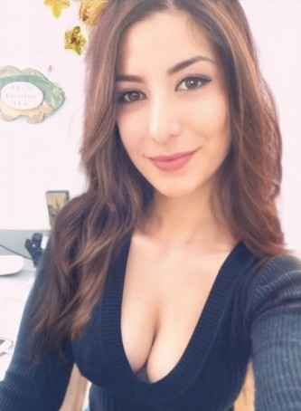 Laura, 23, Australia