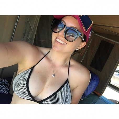 Chloe, 26, Australia