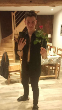 Vive Les Poissons, 19, France