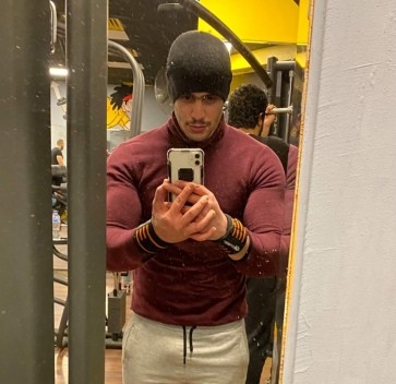 Sam, 29, Spain
