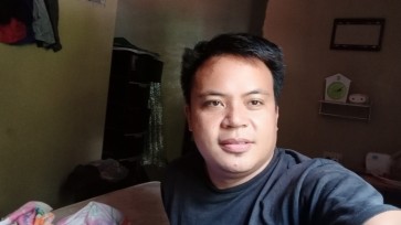 John Reyes, 36, Philippines