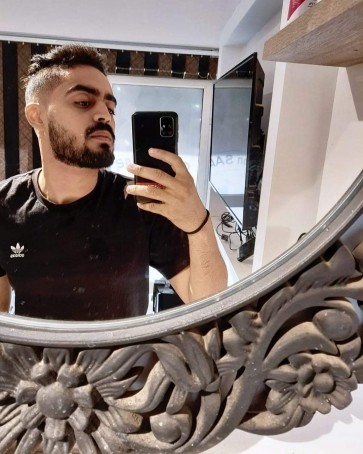 Adam, 30, Qatar