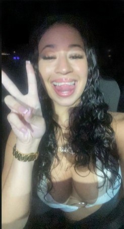 Josie, 18, United States