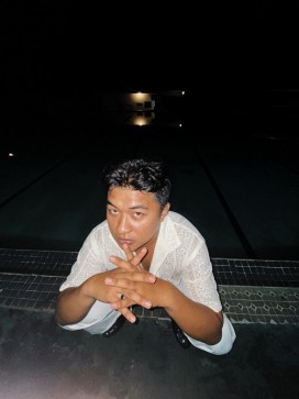 Drey Voyage, 25, Philippines