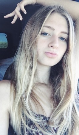 Chloe Shaw, 18, Australia