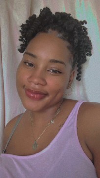 Ria, 26, Dominica