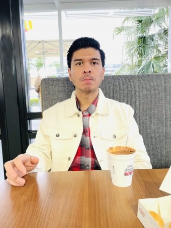 Mas Owen, 42, Australia