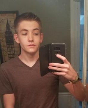 Aaron BWC, 19, Hungary