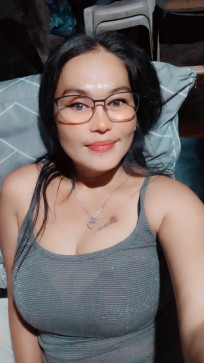 Nicole Navarro , 41, Philippines