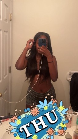 Ali, 18, United States