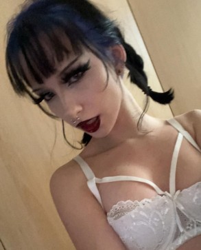 Jane, 20, Romania