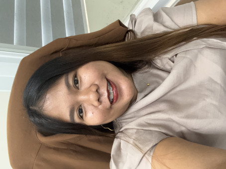 Elle, 30, Philippines