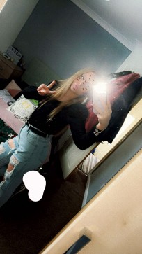 Lucy , 18, United Kingdom