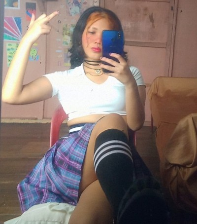 Pearlyyyy, 20, Philippines