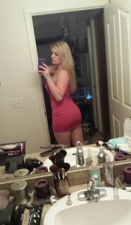 Isadora Flair, 24, United States