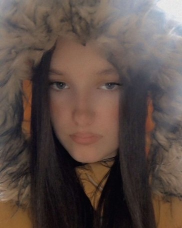 Keira , 18, United Kingdom