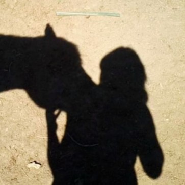 Mia, 18, United States