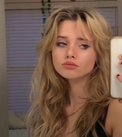 Natalie, 18, Canada