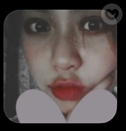 Meyshella , 26, Indonesia