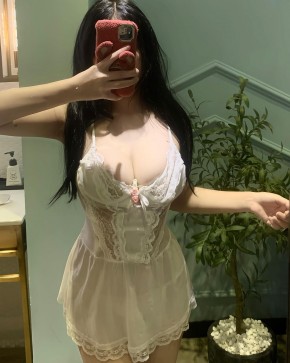 Anna, 18