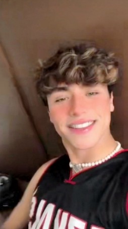 Master, 18, United States
