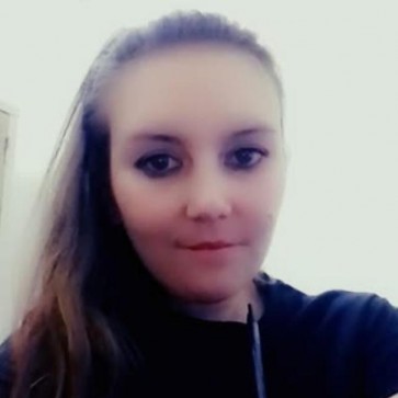 Ella, 27, South Africa