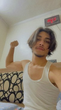Sam, 19, India