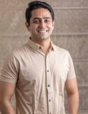 Ashu, 27, India