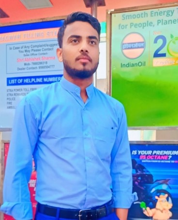 Harshit, 19, India