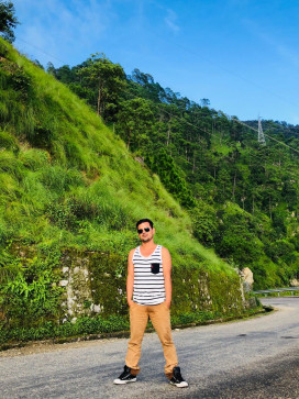 Devid, 27, Japan